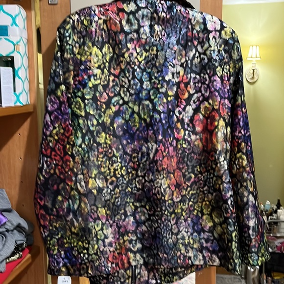 Stunning Multi color jacket Brand New, size M perfect for the Holiday! - Picture 5 of 7